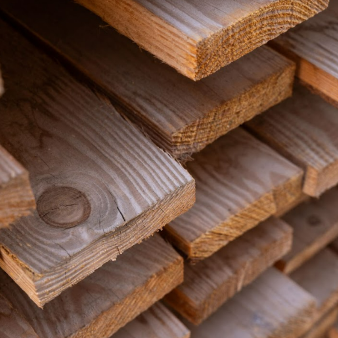 Evită greșelile: Cum să te asiguri că lemnul cabanei tale este tratat corect 